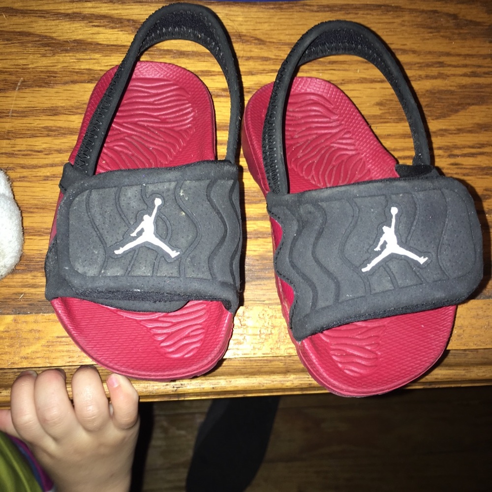 Jordan slippers toddler boy size 6c